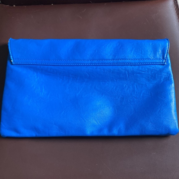Bébé envelope clutch in blue colour with silver diamandy studs - Picture 5 of 8